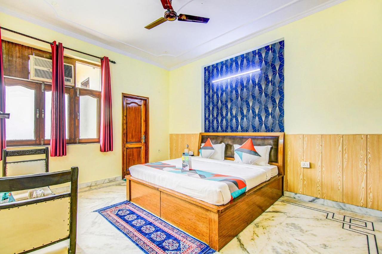 Fabexpress Royal Ashray Hotel Noida Exterior photo